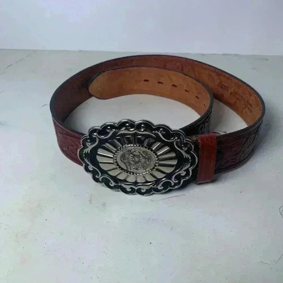 Vintage Western Style Tooled Leather Belt With Ornate Metal Buckle Kids Small - Picture 6 of 6